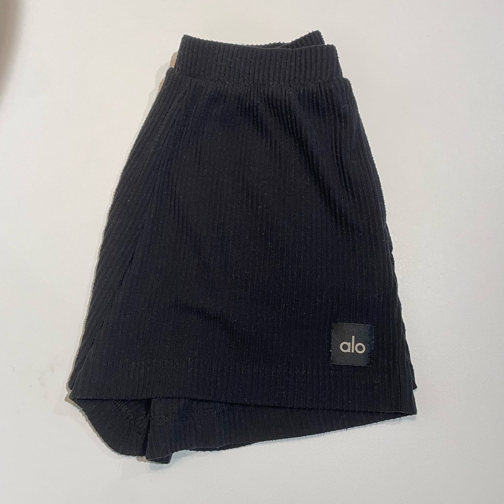 ALO Yoga Black Ribbed Lounge Shorts
